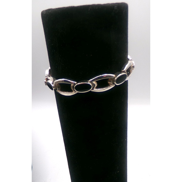VINTAGE STERLING SILVER & ONYX BRACELET Oval Link Chain link clasp closure - Picture 4 of 16